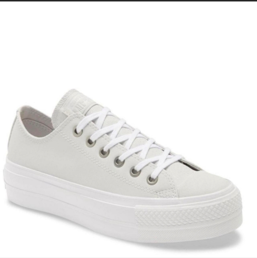 Converse Platform White and Gray Sneakers Size 7.5 Chuck Taylor All Star Lift